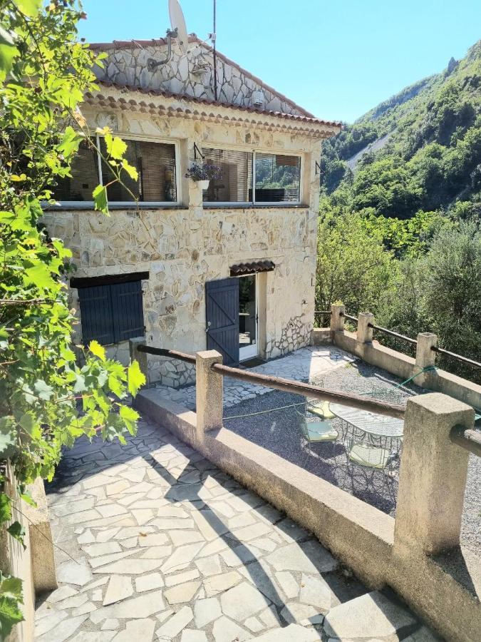 Appartement 3 Pieces Dans Maison Individuelle Entre Mer Et Montagnes Bouyon Ngoại thất bức ảnh