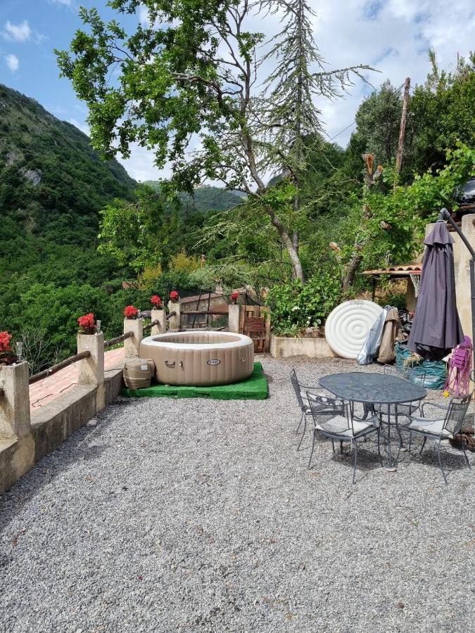 Appartement 3 Pieces Dans Maison Individuelle Entre Mer Et Montagnes Bouyon Ngoại thất bức ảnh