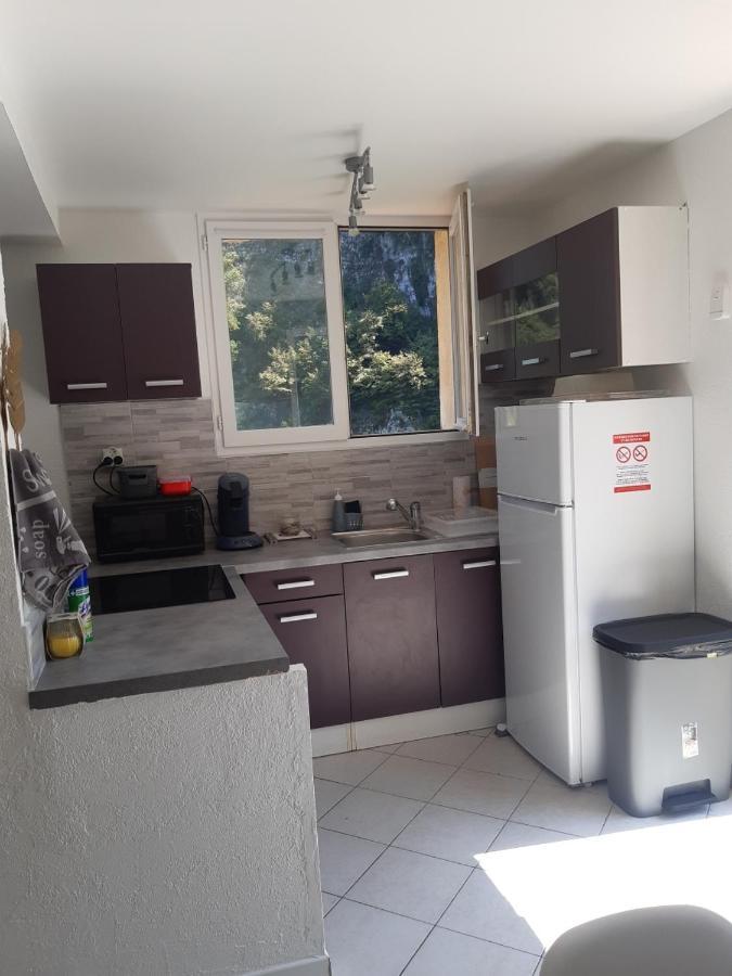 Appartement 3 Pieces Dans Maison Individuelle Entre Mer Et Montagnes Bouyon Ngoại thất bức ảnh