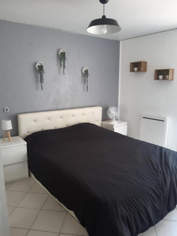 Appartement 3 Pieces Dans Maison Individuelle Entre Mer Et Montagnes Bouyon Ngoại thất bức ảnh